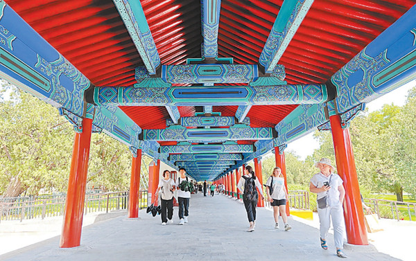 天壇長(zhǎng)廊完成修繕 再現(xiàn)“七十二連房”官式彩畫